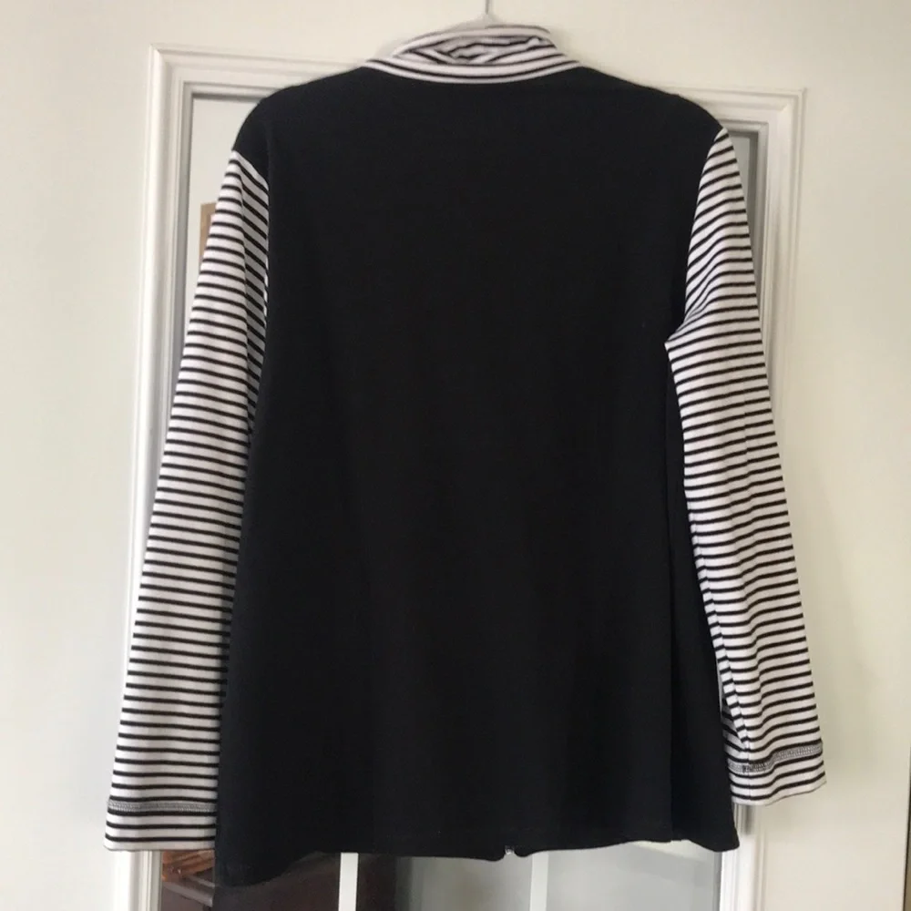 Chico’s Zenergy Striped Black and‎ White Women's Jacket